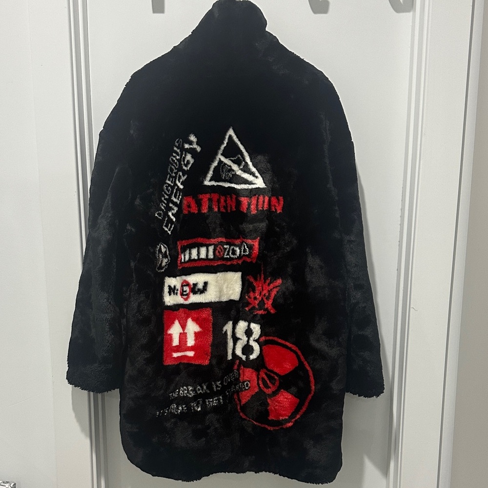 OZOD OFFICIAL COAT